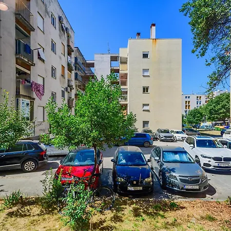 Stylish - Near Bridge * 자다르