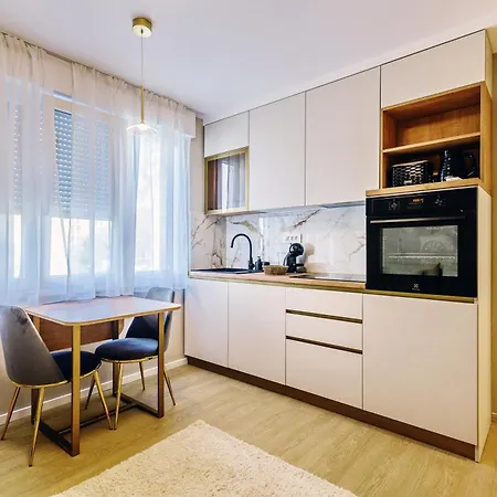 Stylish - Near Bridge Apartment Zadar