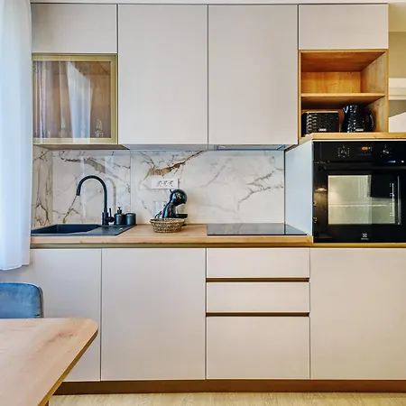 Apartment Stylish - Near Bridge