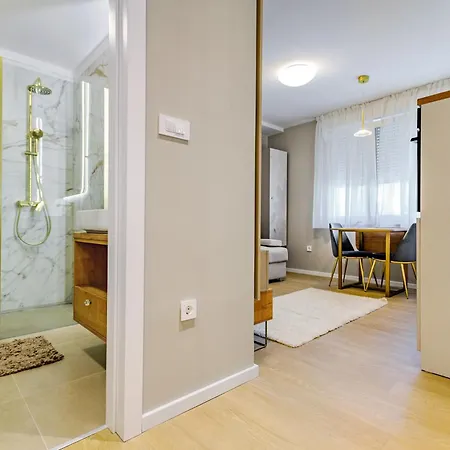 Stylish - Near Bridge Apartment Zadar