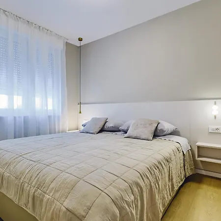 Apartment Stylish - Near Bridge *