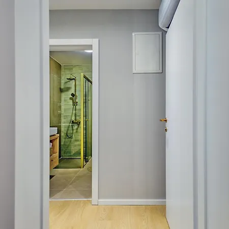 Stylish - Near Bridge * 자다르