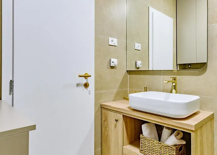 Stylish - Near Bridge Apartman Zadar